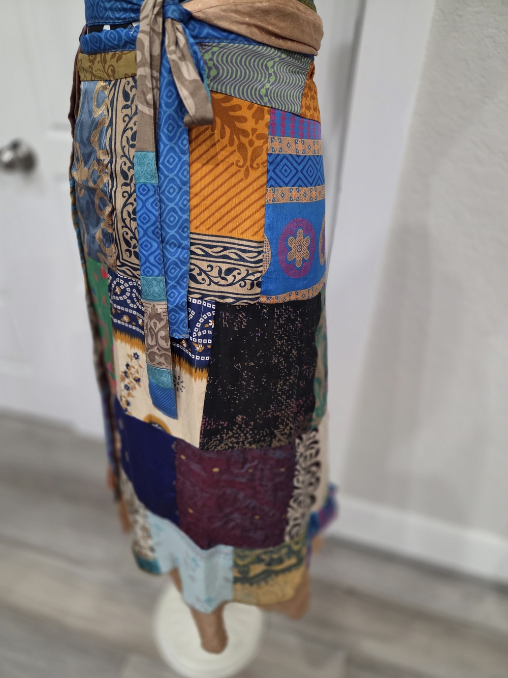 Vintage Bohemian Multi-Panel Patchwork Reversible Maxi Skirt -  Mixed Print - Picture 8 of 11